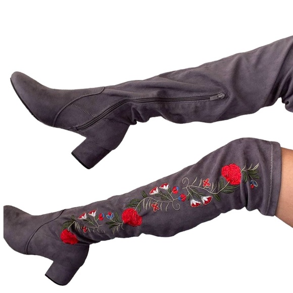🛑🆕Embroidered Vegan Suede Over-the-Knee Boot - Picture 2 of 6